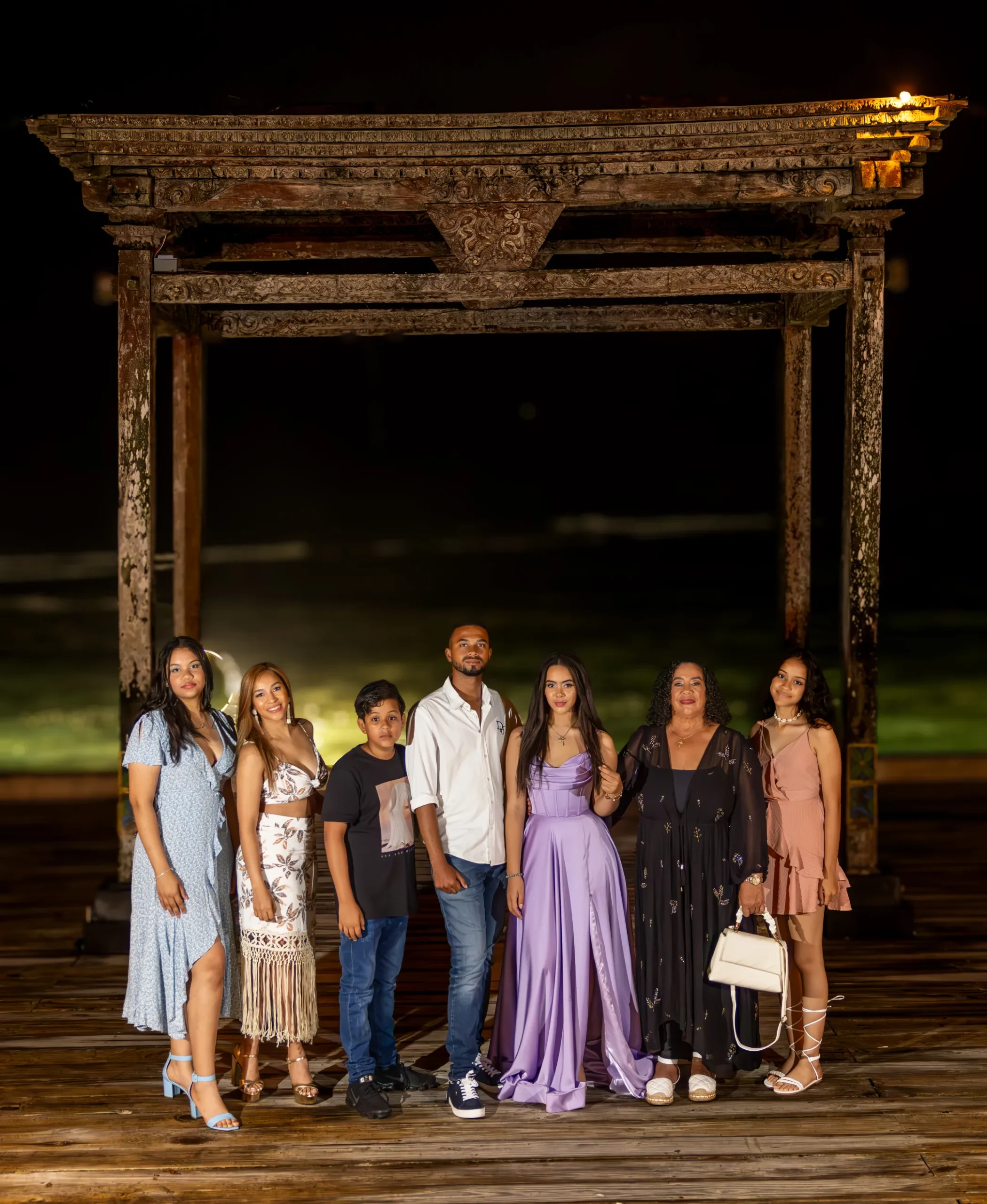 Fotógrafo de quinceañeras Santo Domingo — sesión en restaurante Boca Marina